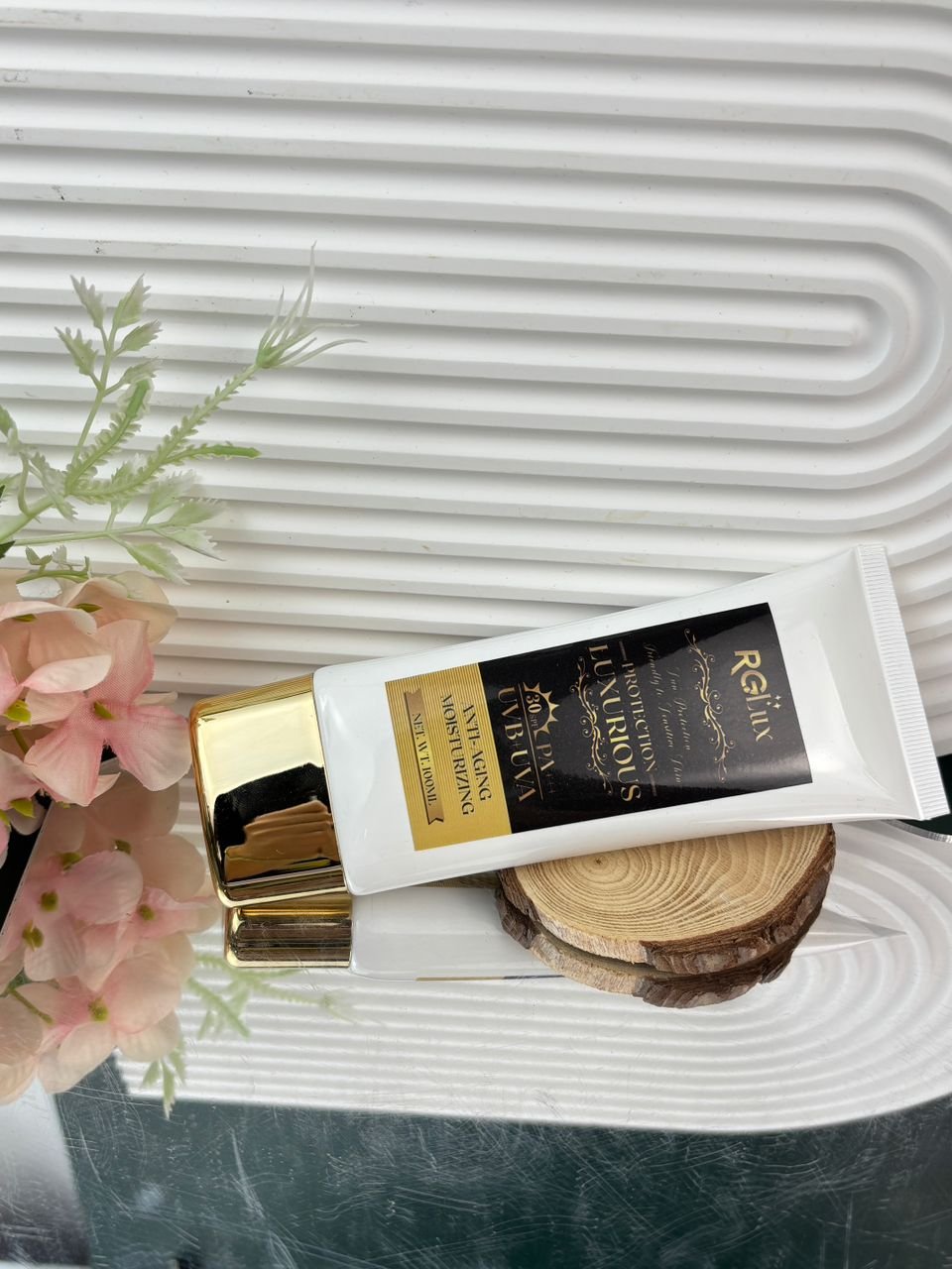 RGlux UV Defense Luxury Cream SPF 30